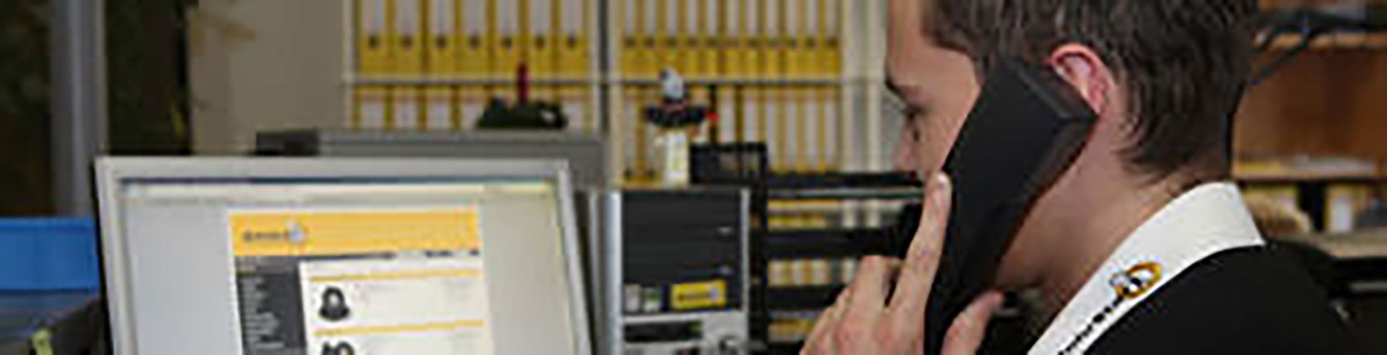 RohrStar employee on the phone